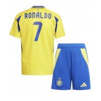 Camisa de time de futebol Al-Nassr Cristiano Ronaldo #7 Replicas 1º Equipamento Infantil 2024-25 Manga Curta (+ Calças curtas)